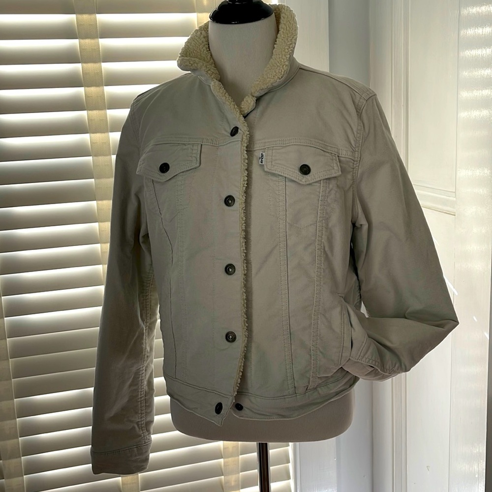 Levi’s Sherpa Lined Trucker Jacket sz M